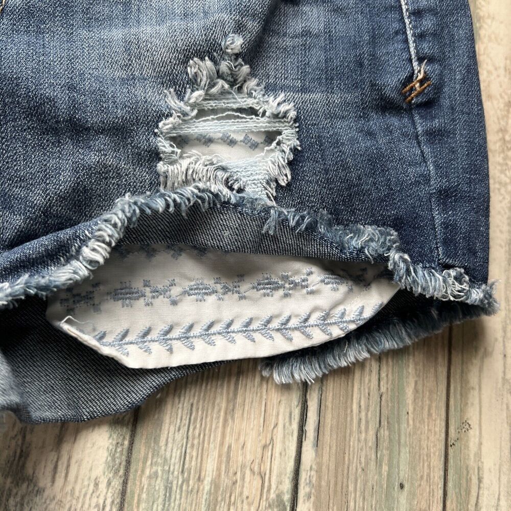 Mudd Junior Womens Shorts Size 5 Stretch Denim Jean Mid Rise Distressed Blue - Picture 3 of 11